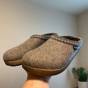 Haflinger Clogs